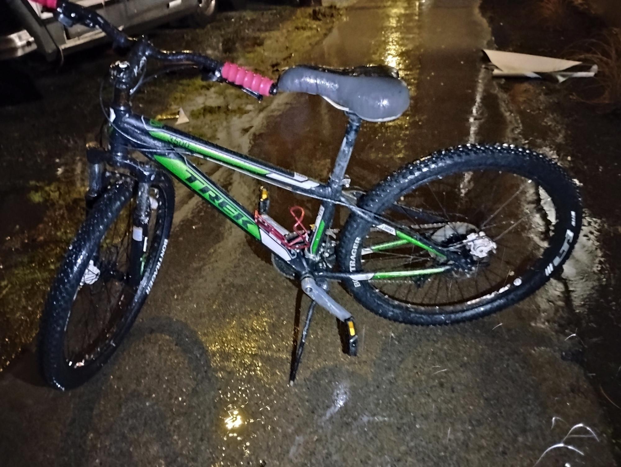 Trek 3500 Black and Green