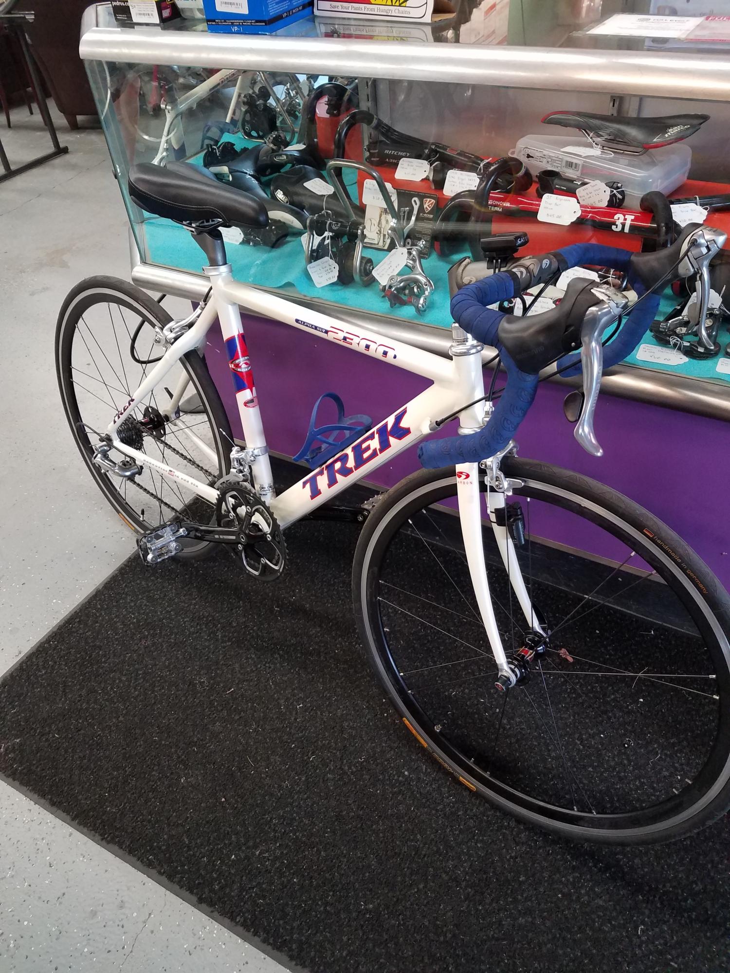2017 Trek 2300 alpha sl White