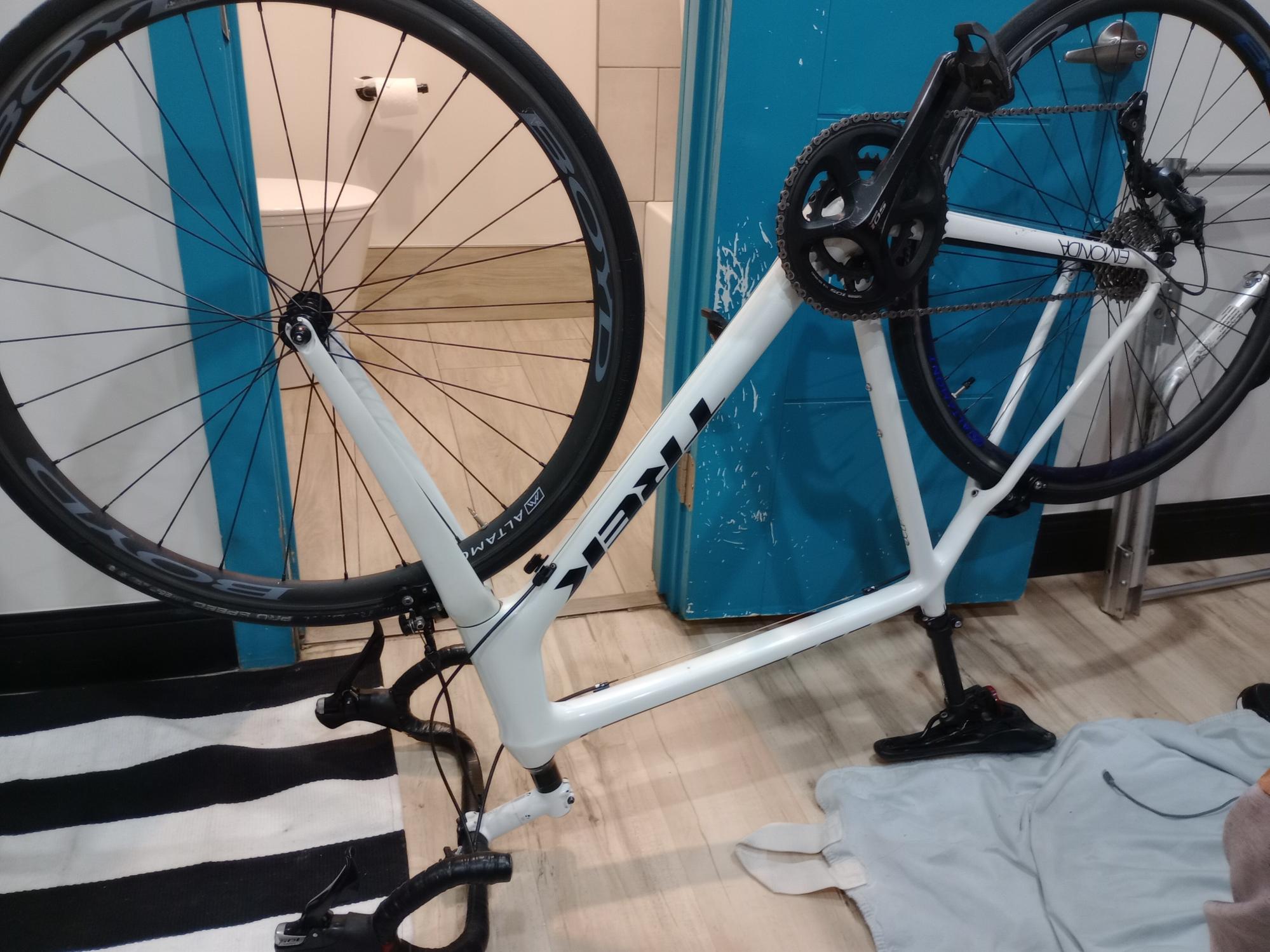 2016 Trek EMONDA SL 5 White and Black
