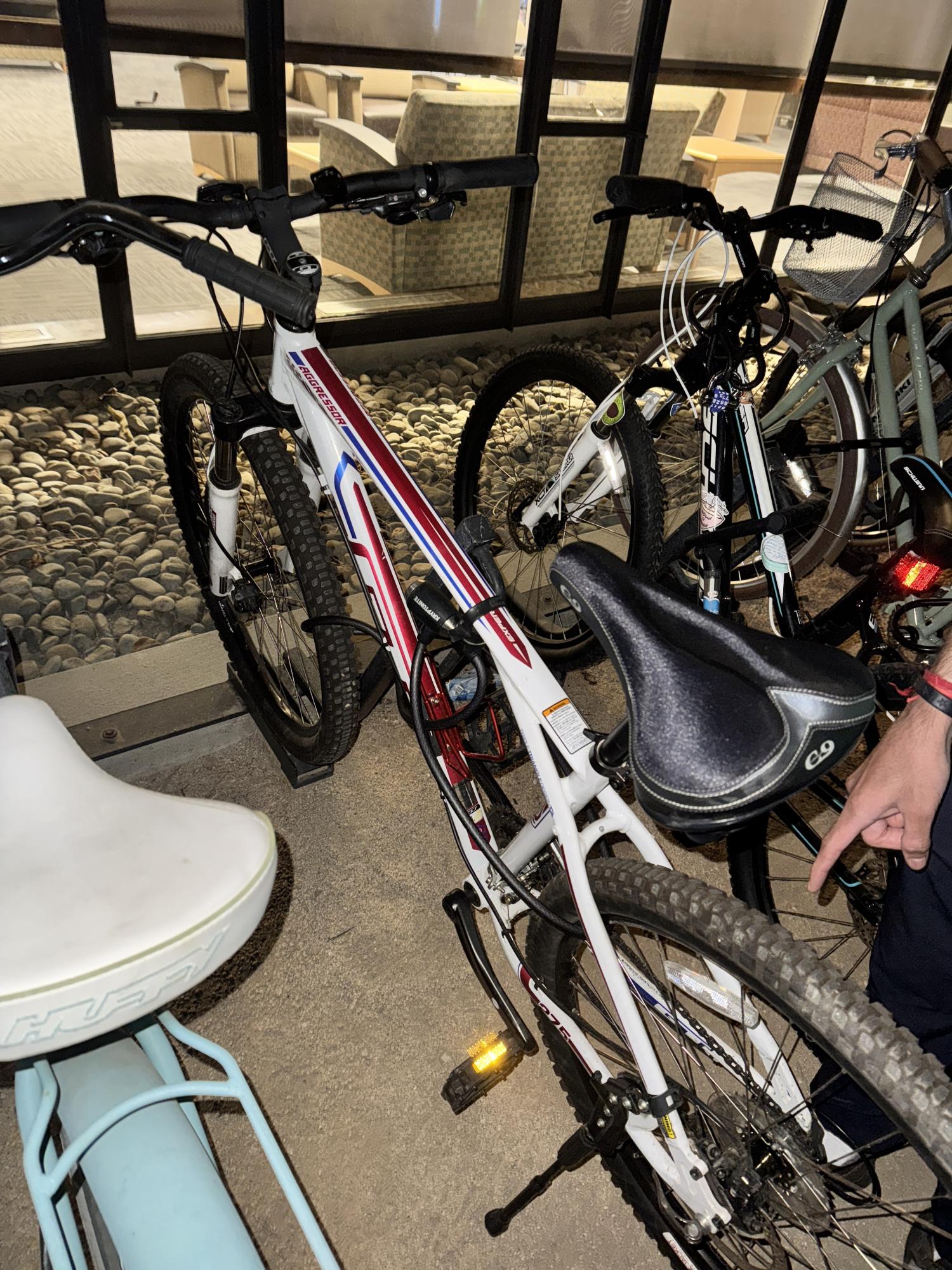 2015 GT Bicycles Aggressor Expert White