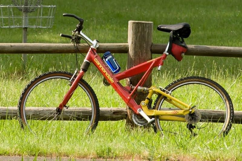 1997 Cannondale Super V1000  Red