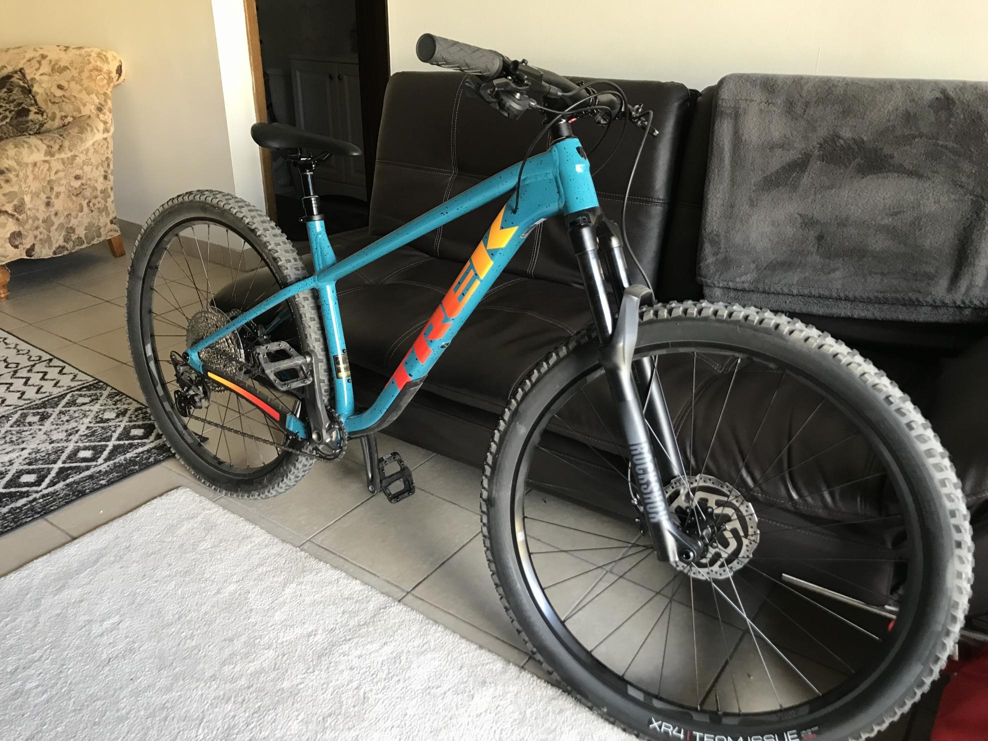2022 Trek Roscoe 7 Teal