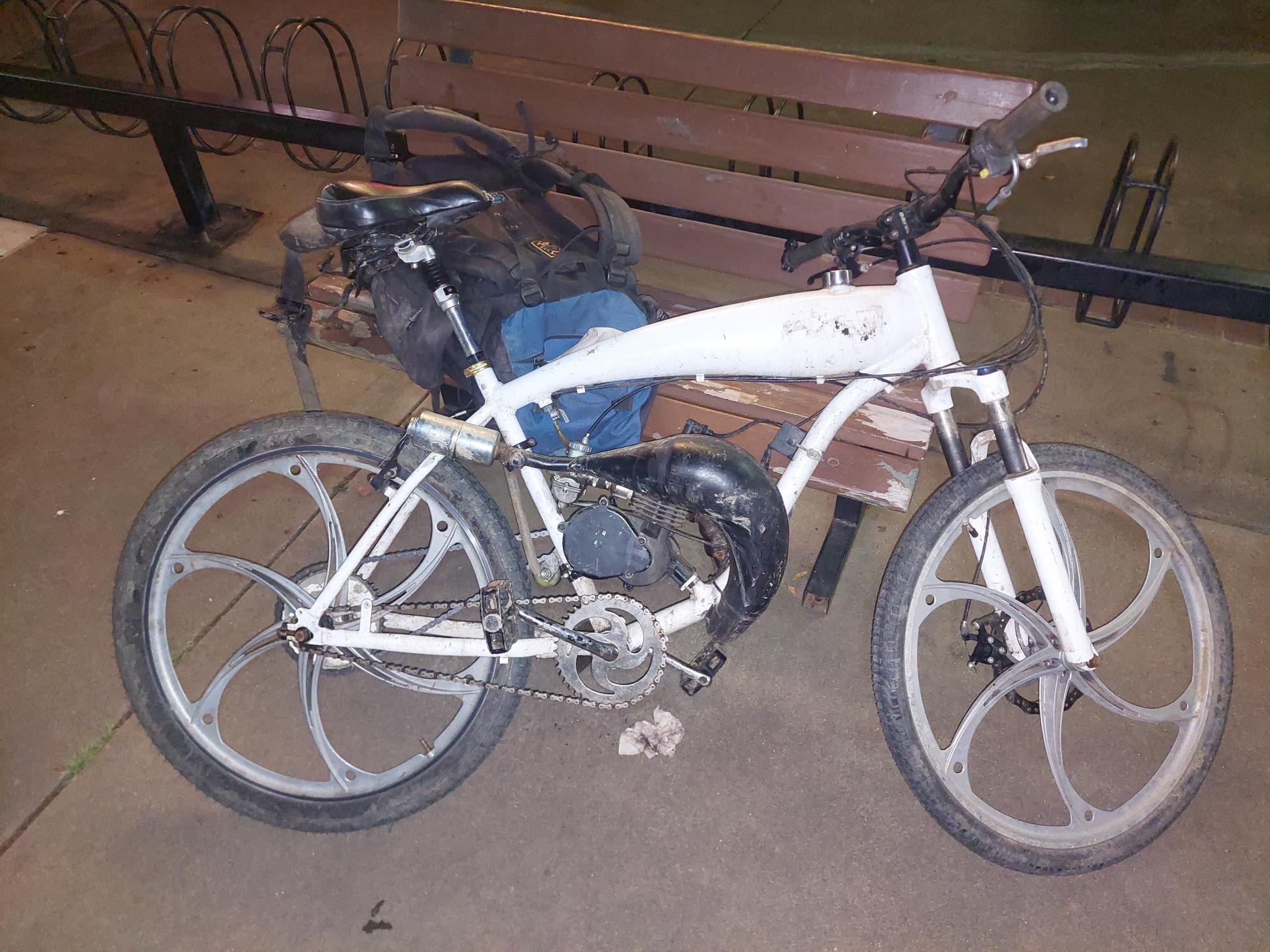2024 Generic Motorized Bicycle Motorized 2-stroke bicycle White