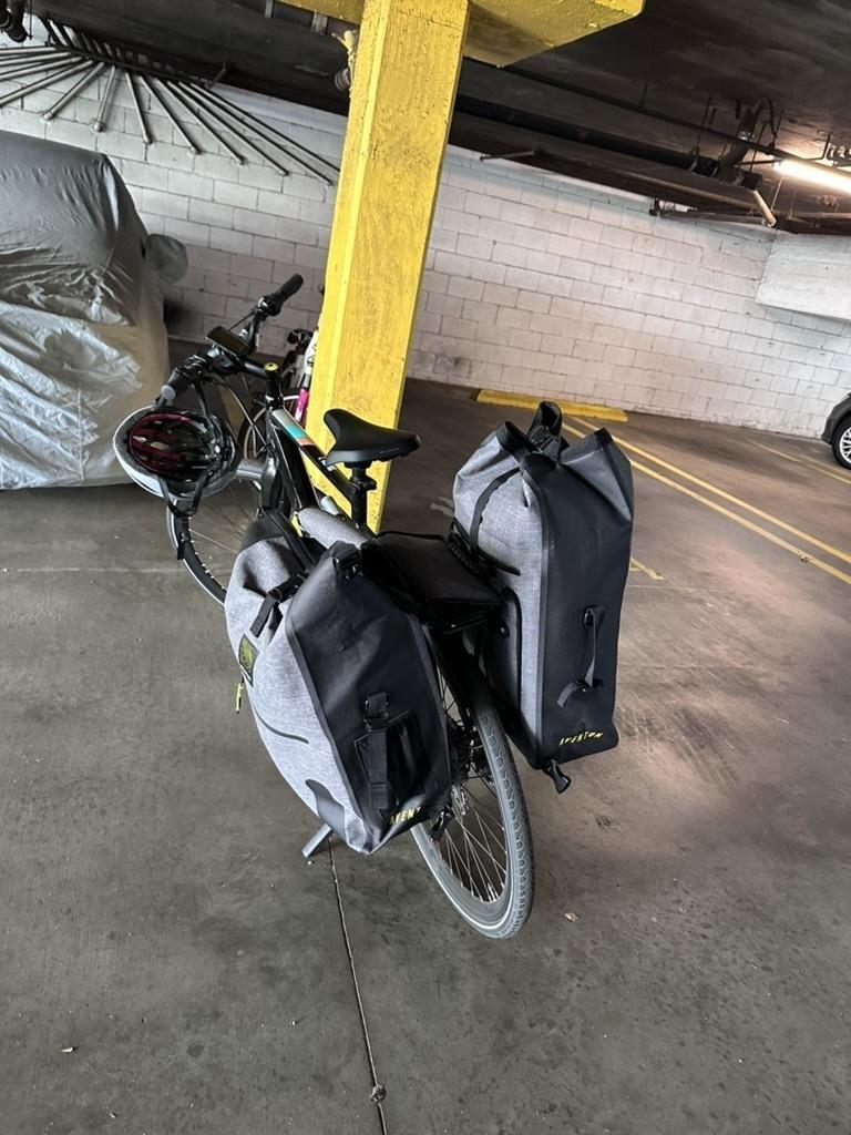 Aventón Soltera Black