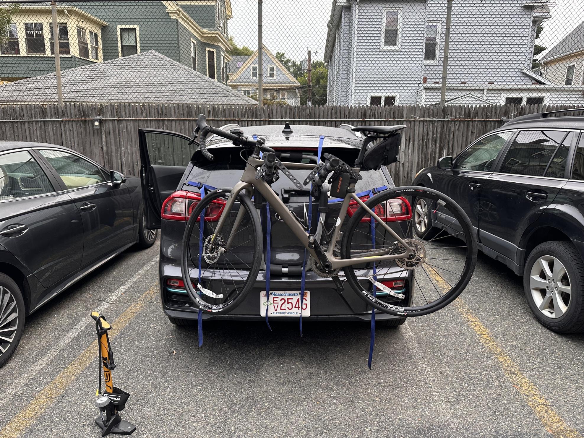 2023 Cannondale SuperSix EVO SE Meteor Silver, gray or bare metal