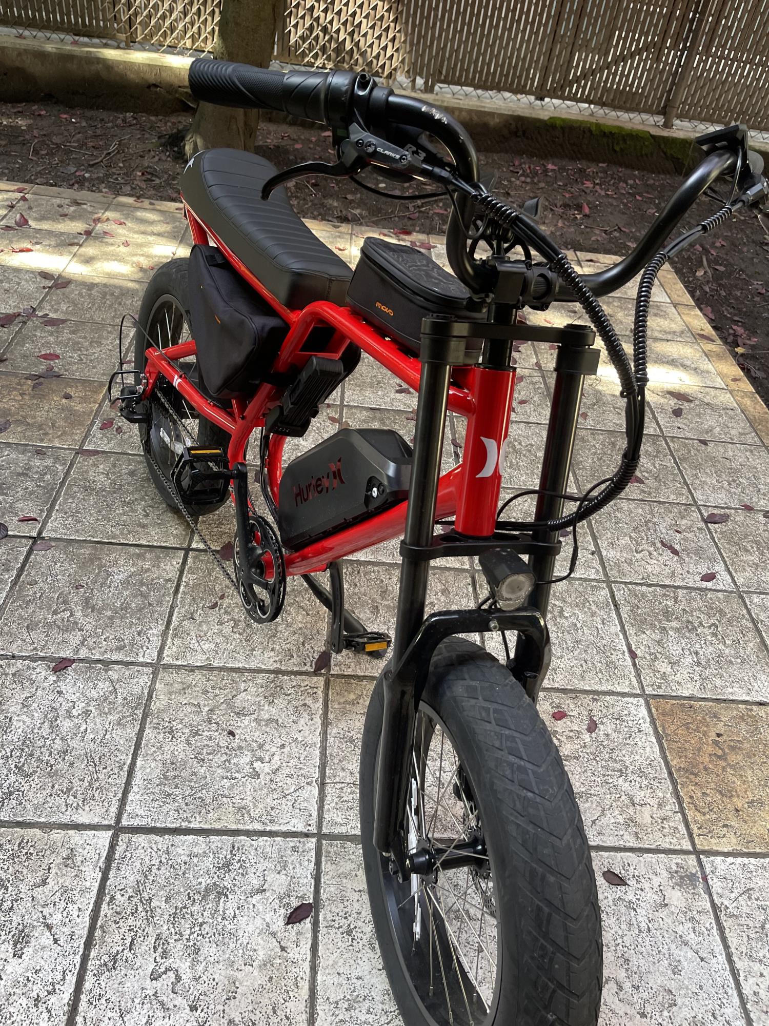 2023 Hurley Big Swell 2 Red