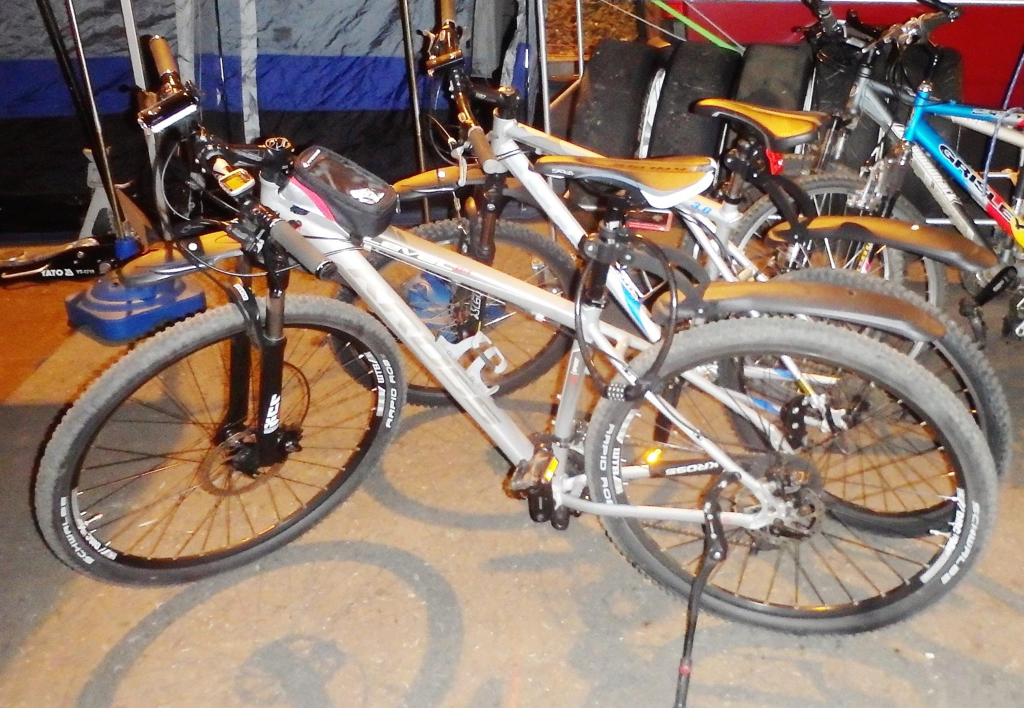 2014 Kross SA LEVEL B4 Silver or Gray