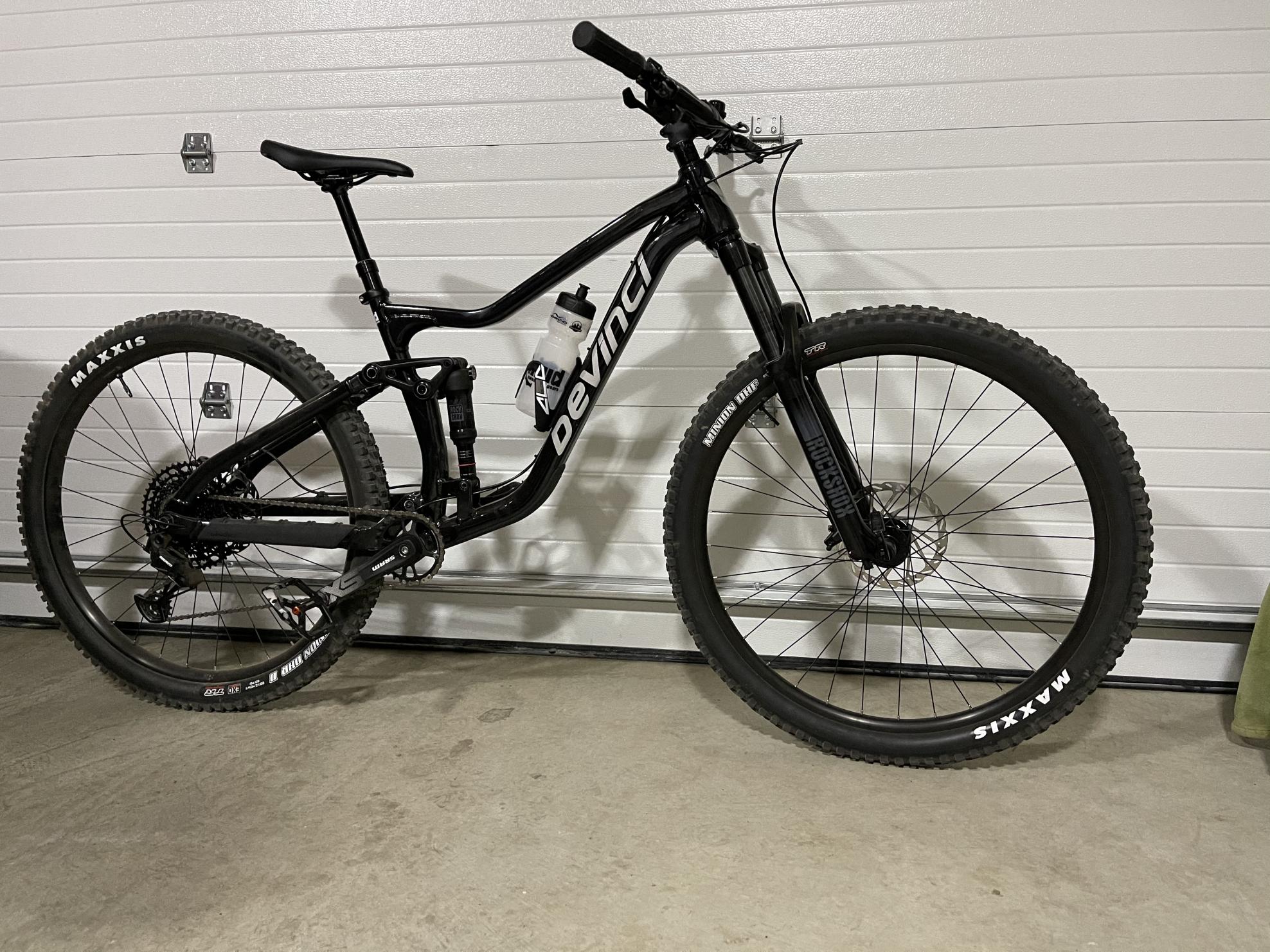 2021 Devinci Marshall Black
