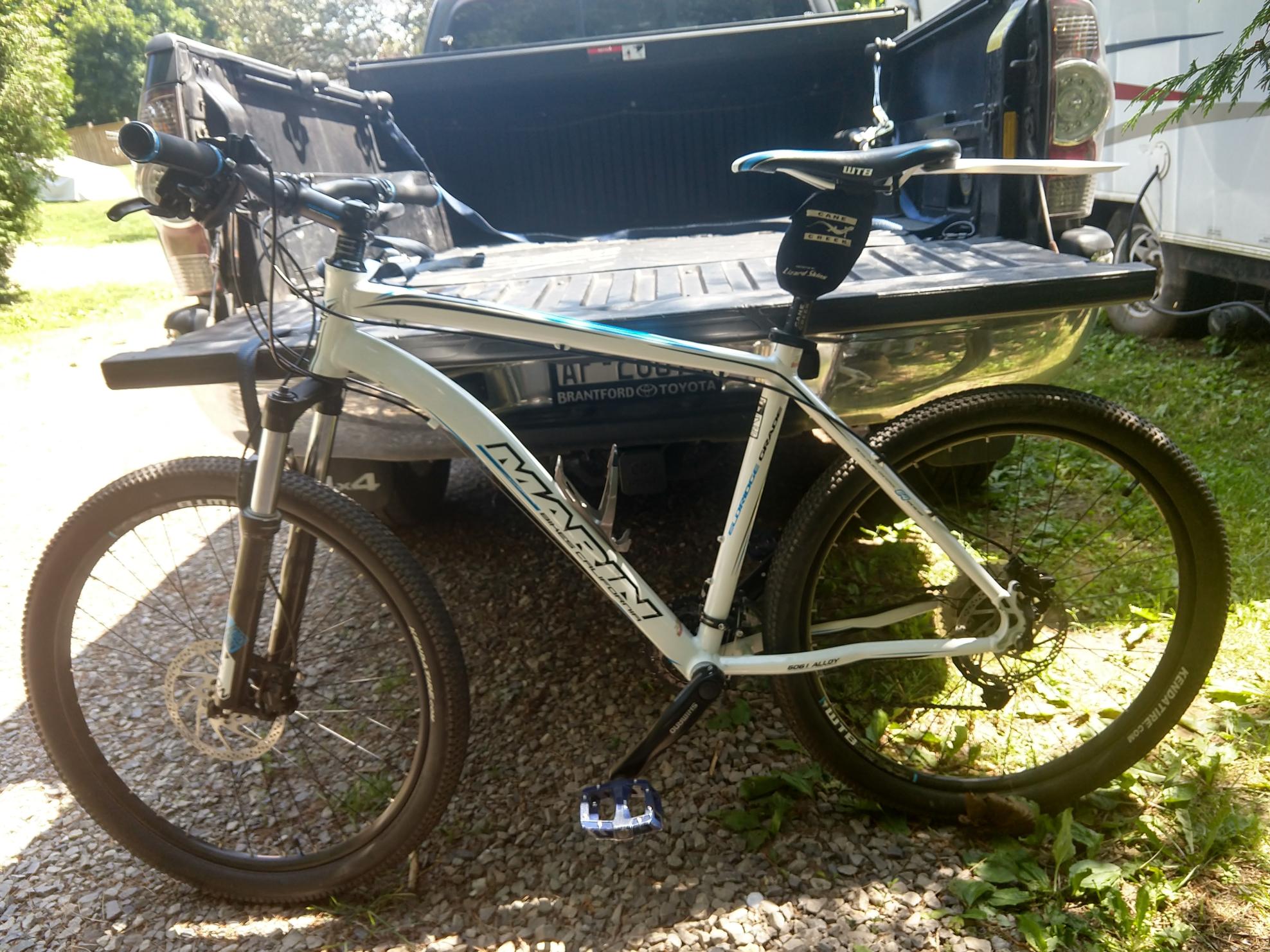 2012 Marin Bikes Eldridge Grade White and Blue