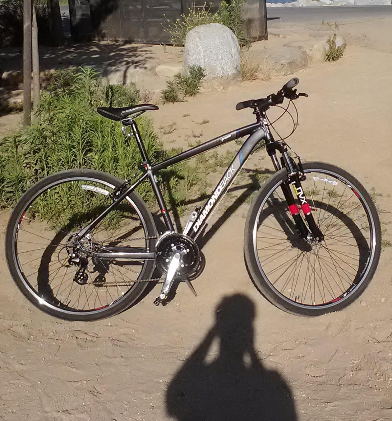 Diamondback trace Black and Silver or Gray