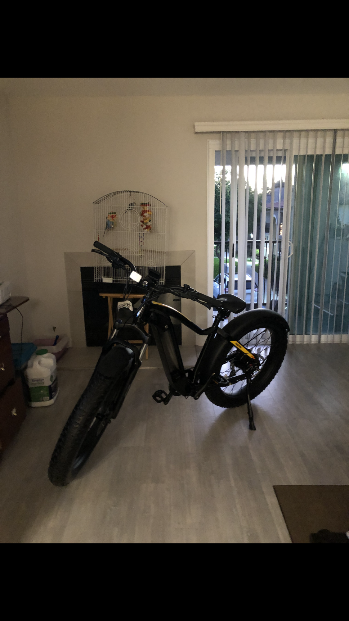 Aventón Black