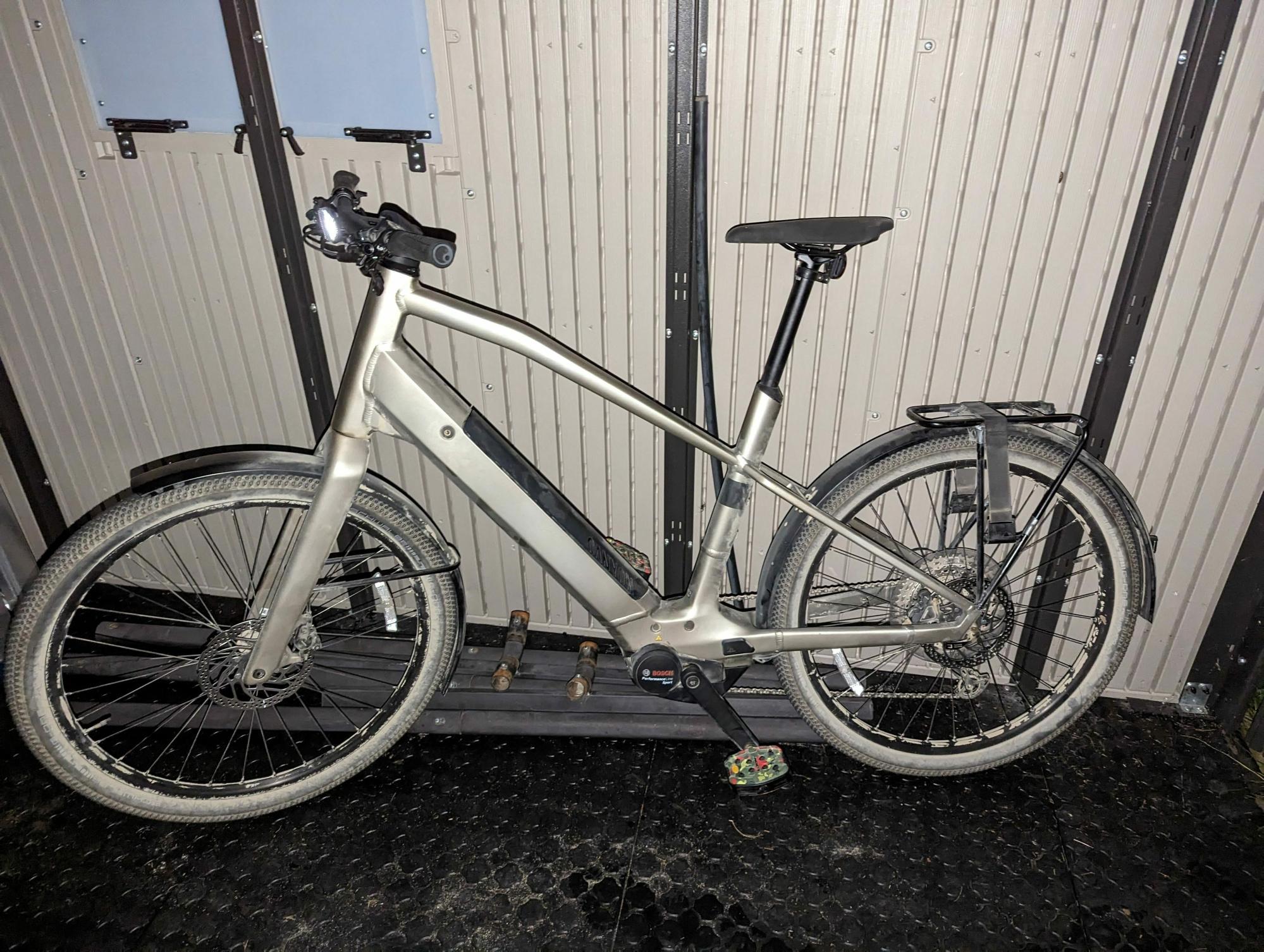 Canyon bicycles Precede:On 5 Silver, gray or bare metal