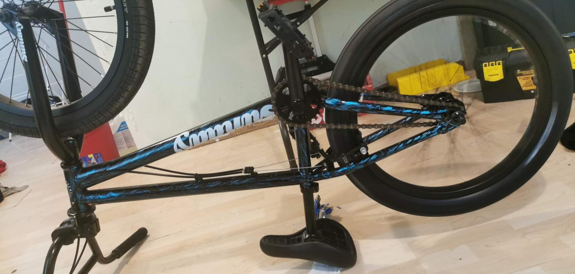 2022 Sunday Forcaster Black and Teal