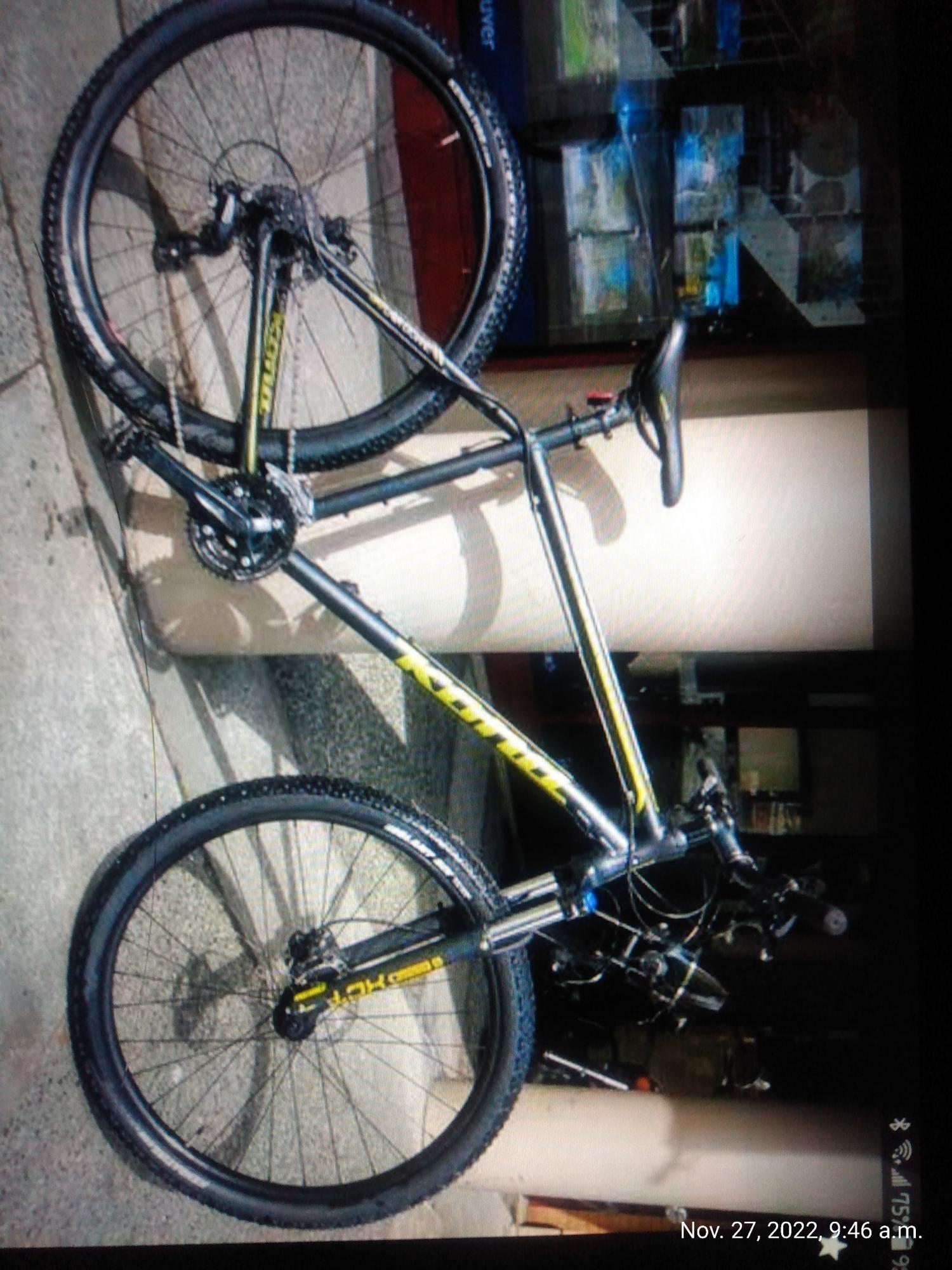 2016 Kona L Black and Green