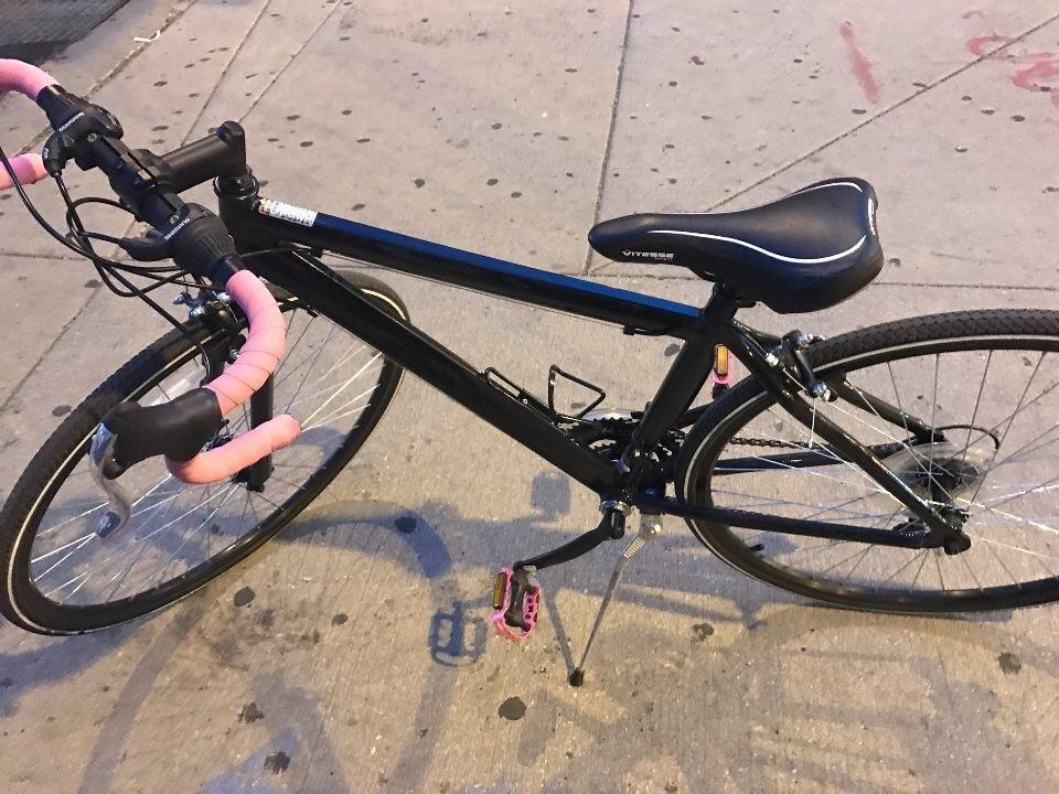 GMC 700c Black and Pink