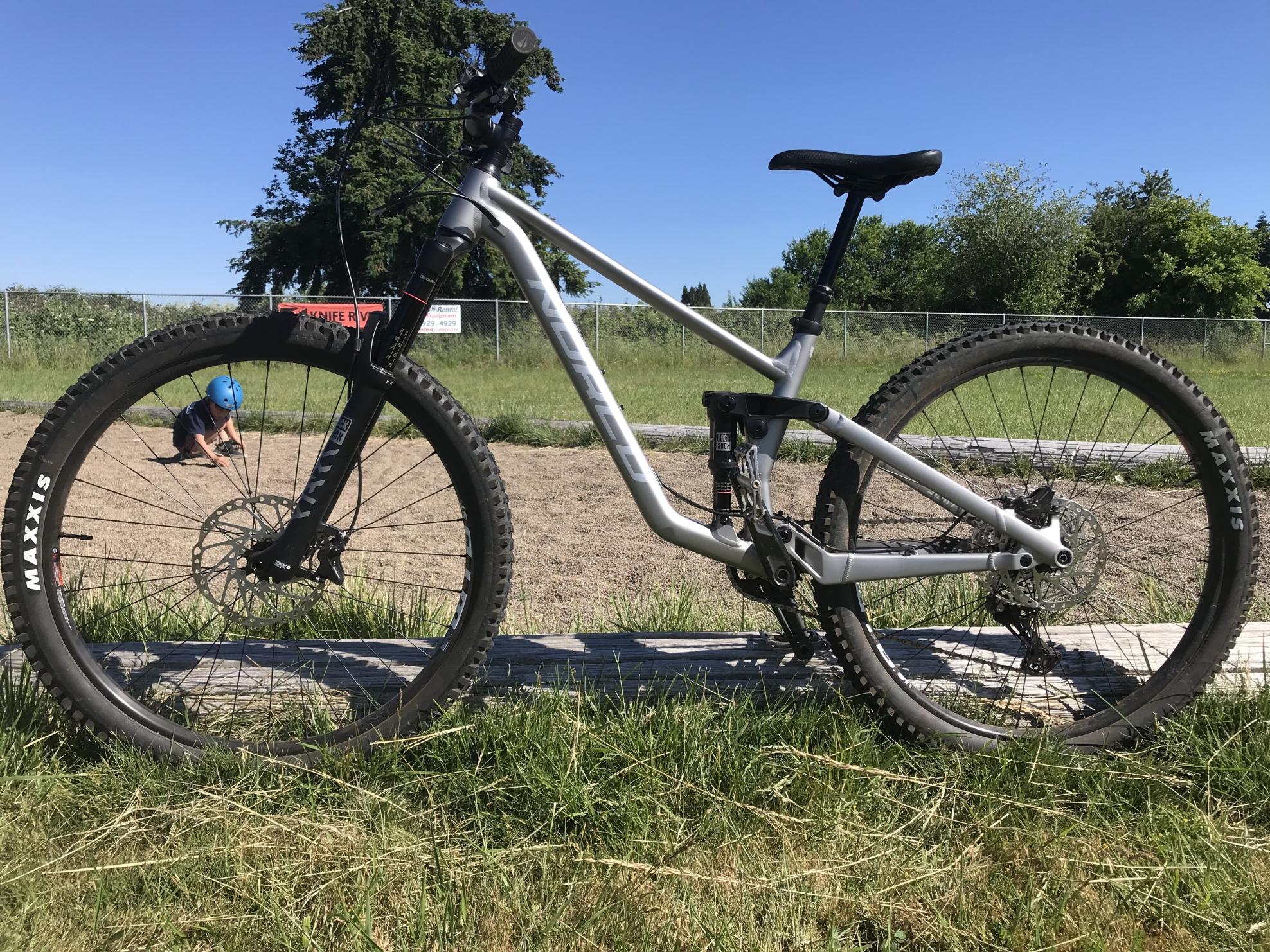 2021 Norco Bikes Norco Sight A3 Silver, gray or bare metal
