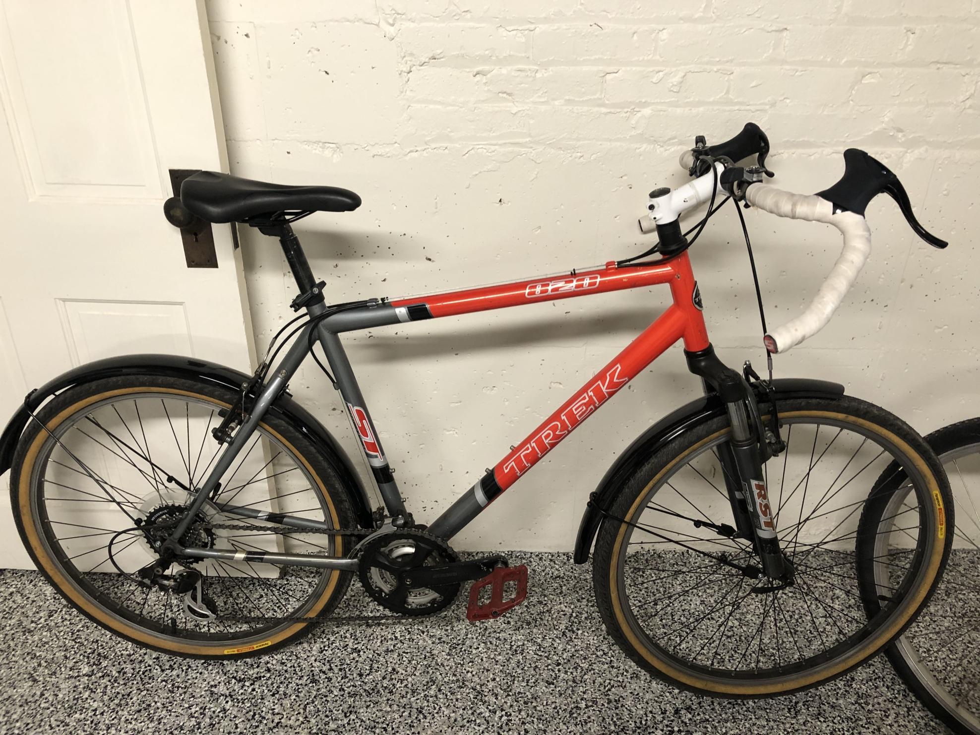 Trek 820 Red