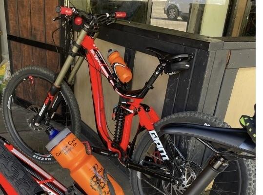 2018 Giant Glory Red