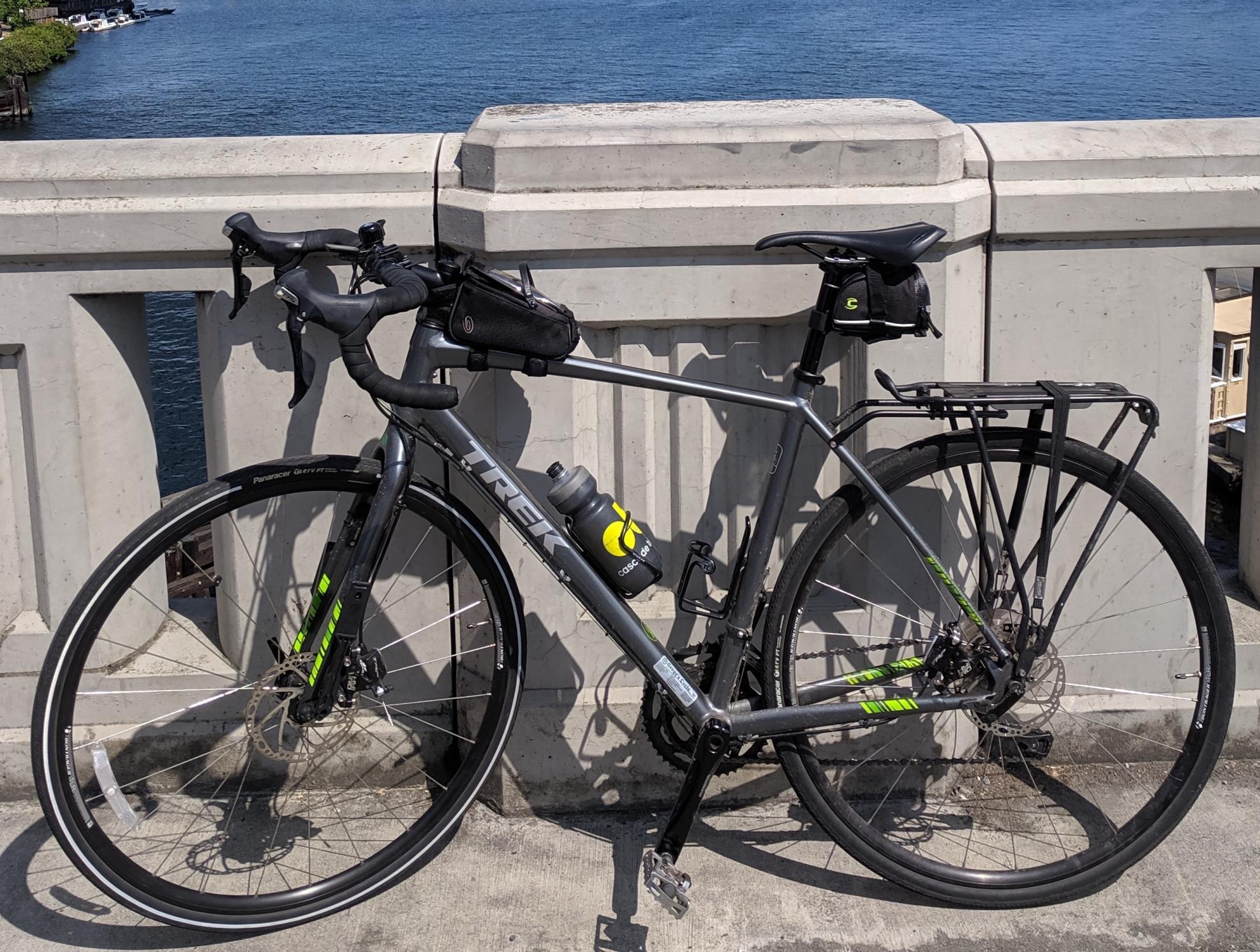 2016 Trek 720 Disc Silver, gray or bare metal