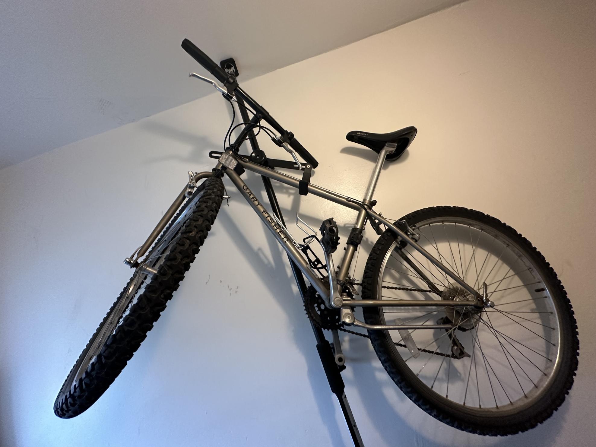 Gary Fisher Marlin Silver, gray or bare metal