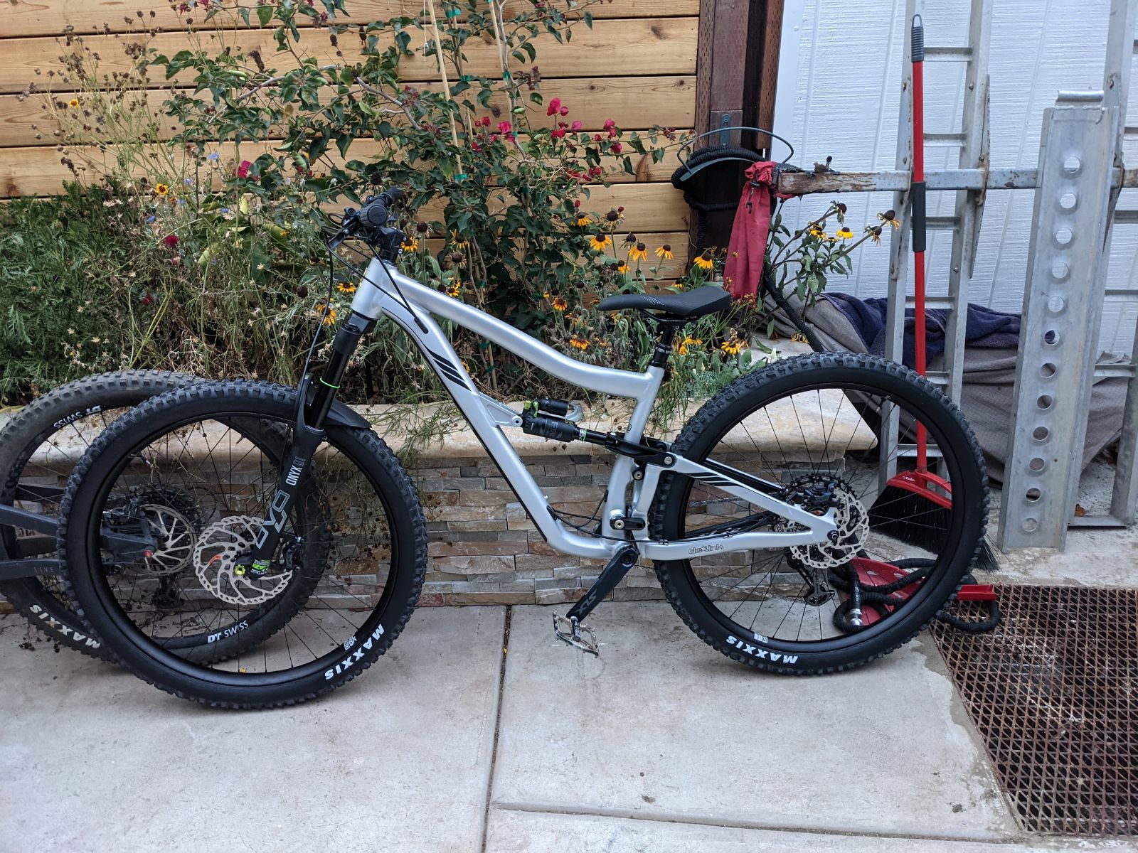 2022 Ibis Ripmo Af SLX Silver, gray or bare metal