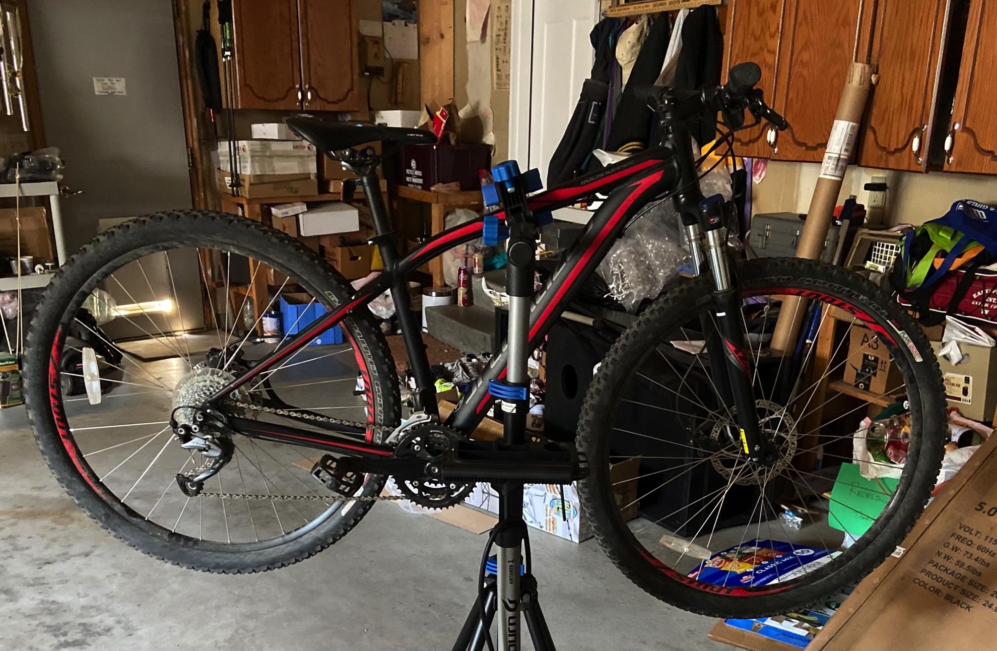 2015 Specialized Rockhopper Sport Black and Red