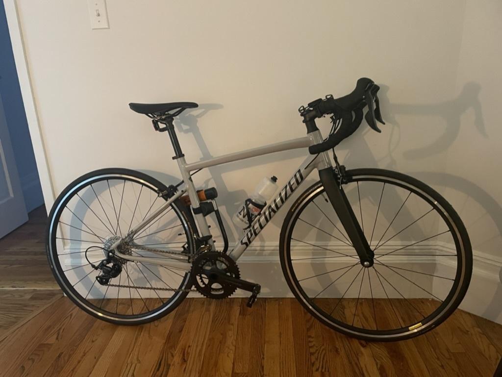 2022 Specialized Allez E5 Sport Gloss Dove Grey/satin ... Silver, gray or bare metal