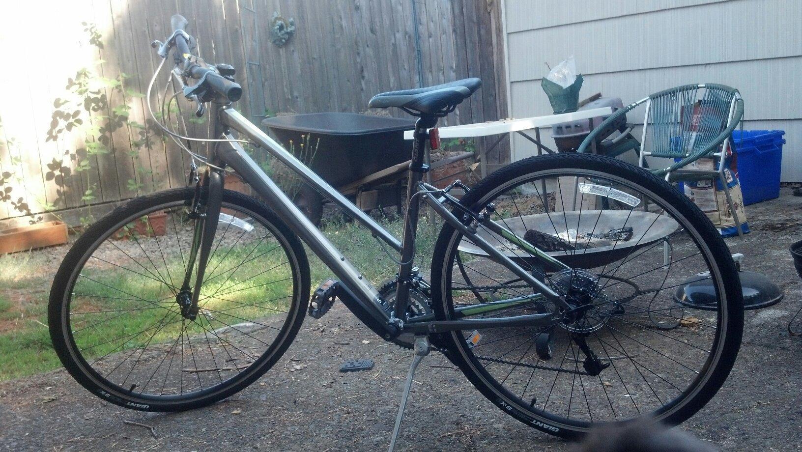 2012 Giant Escape 2 W  Silver or Gray