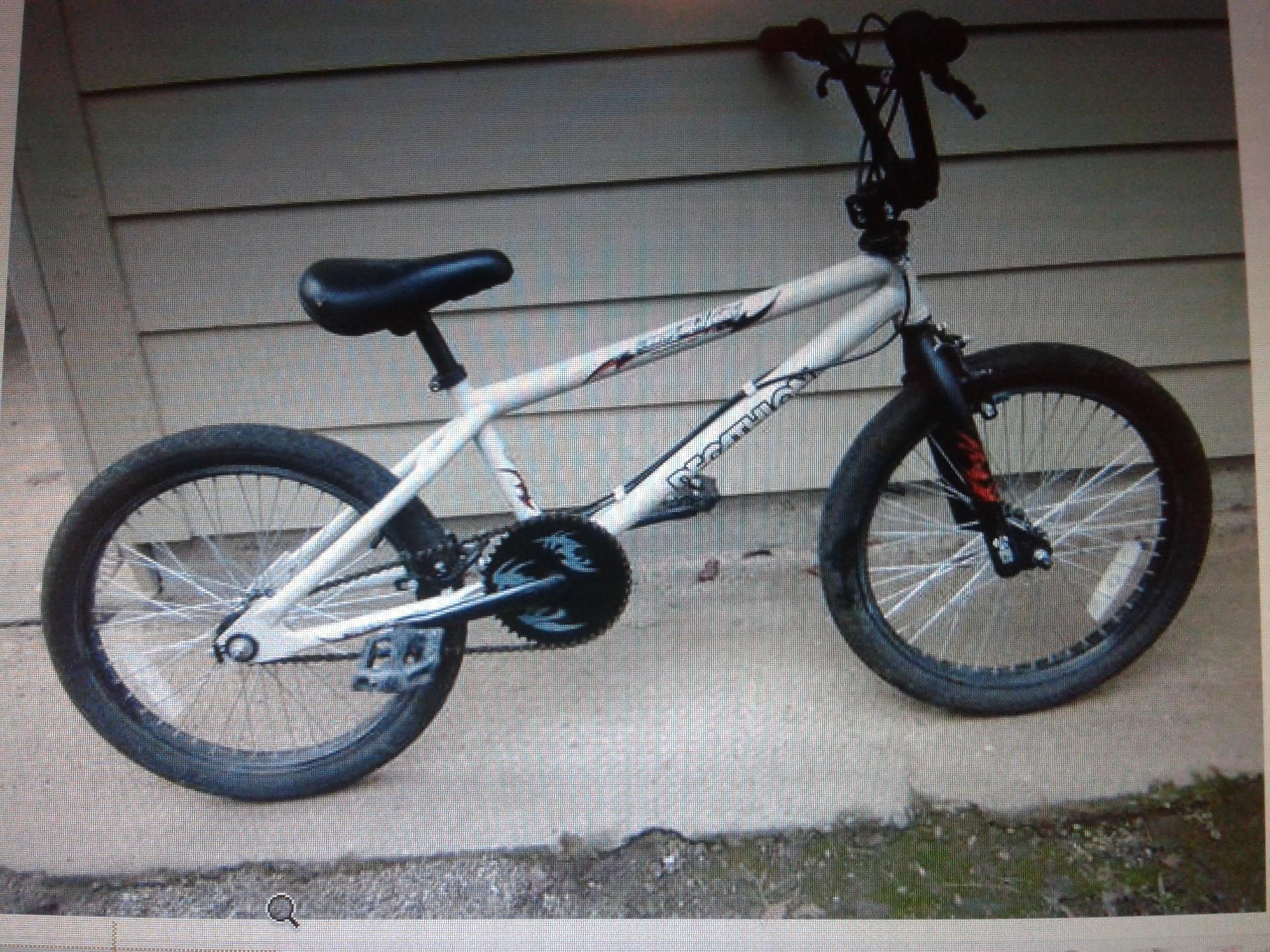 2006 Decathlon bmx  White