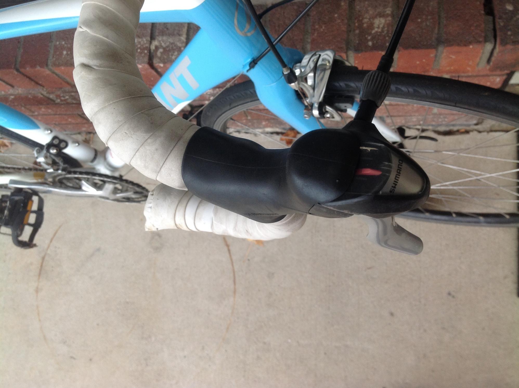 Giant Avail 3  Blue and White