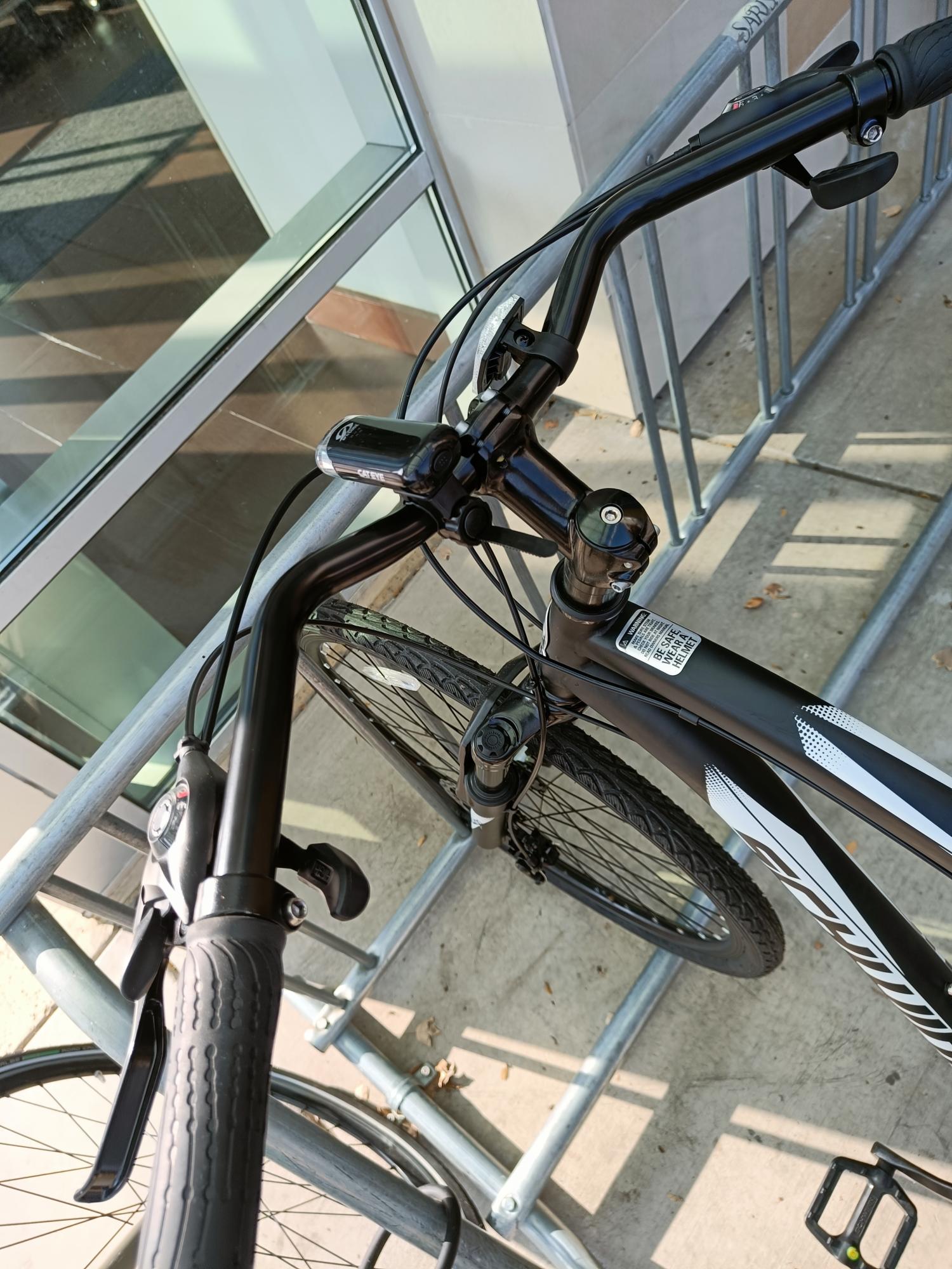 2021 Schwinn 700c Glenwood Black and White