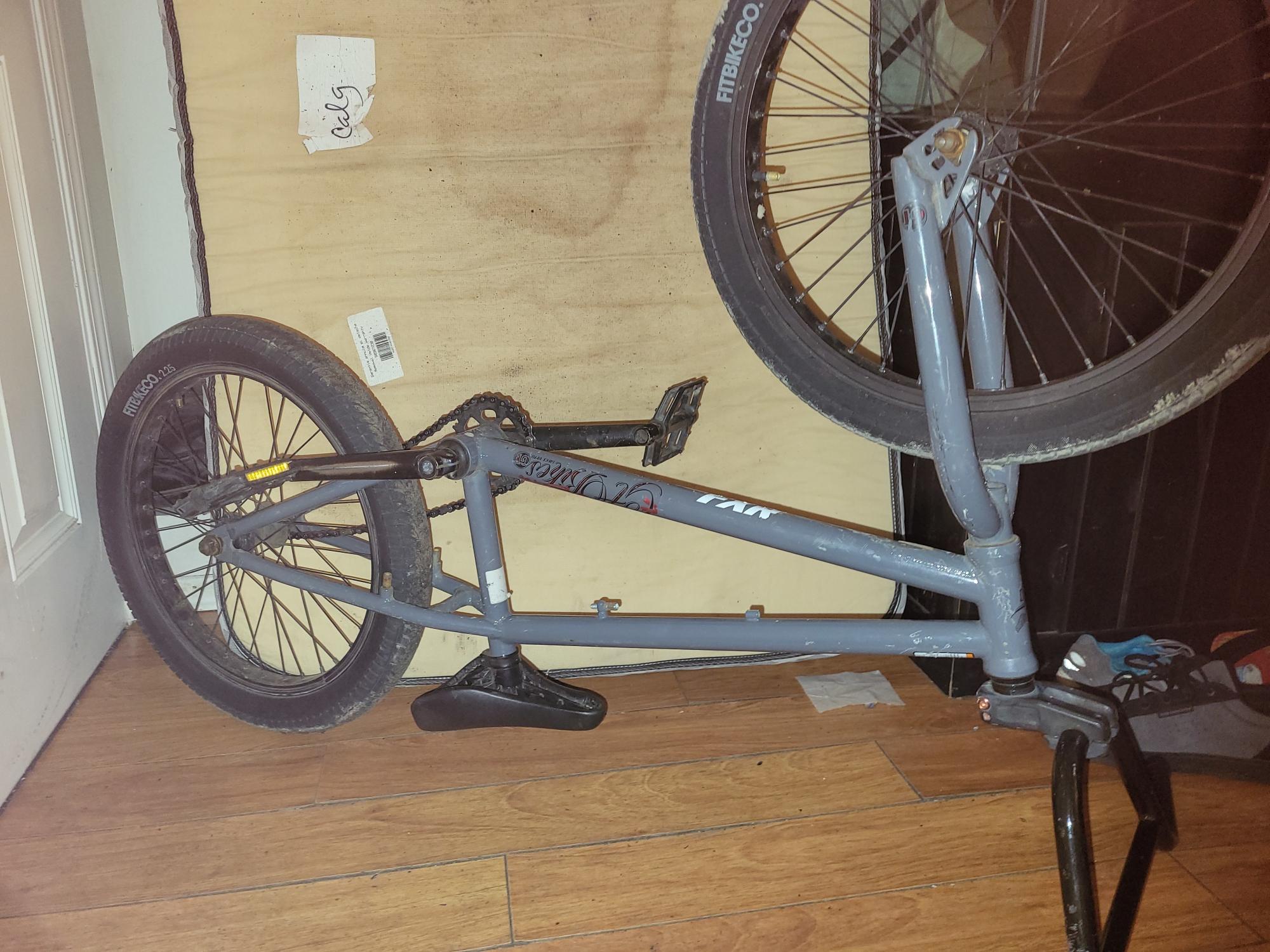 GT Bicycles GT BIKES Performer since 1972 Silver, gray or bare metal