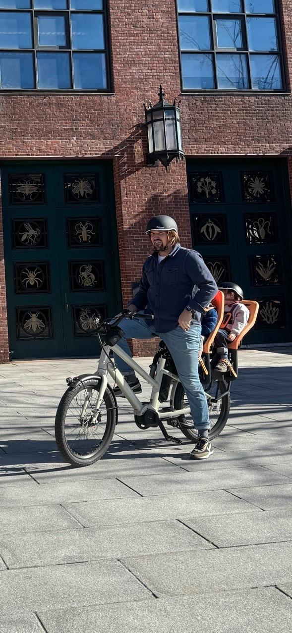 2022 Benno Boost White