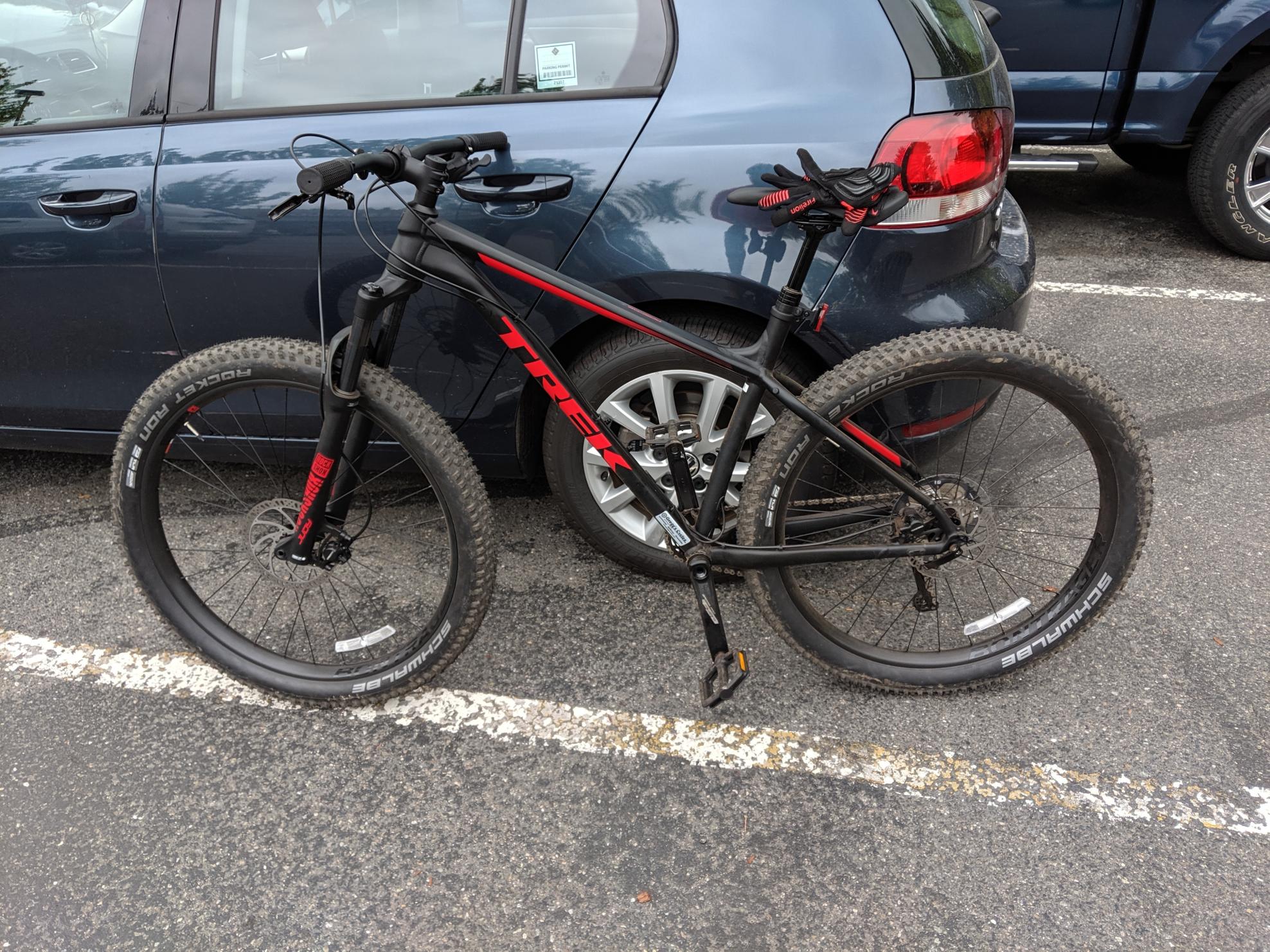 2019 Trek Roscoe 7 Black and Red