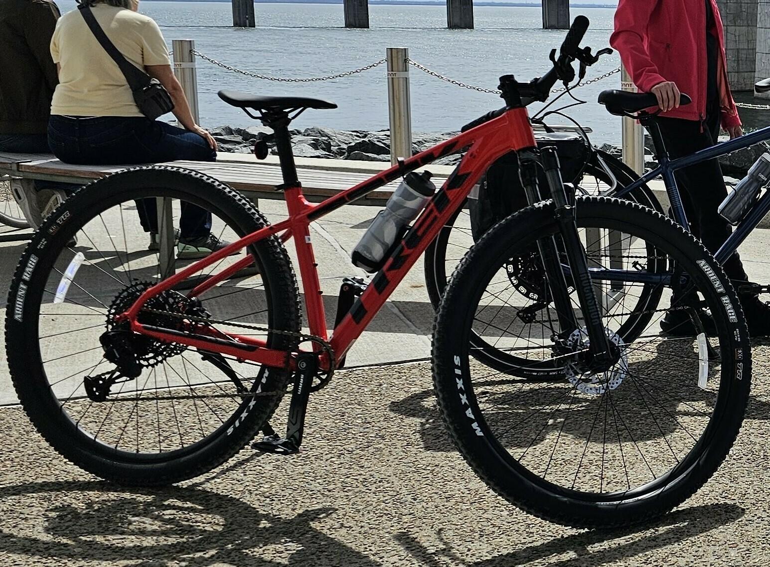 2023 Trek Marlin 8 Gen 2 Red
