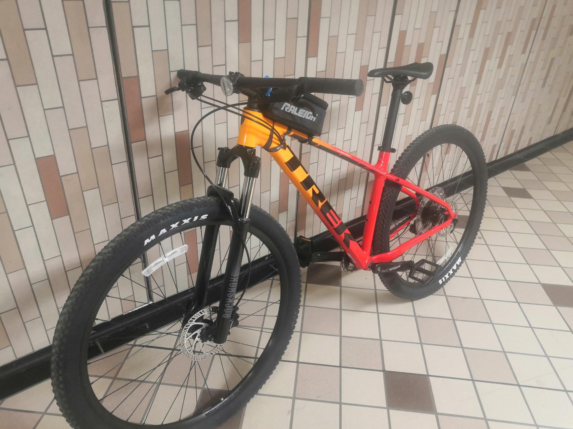 2022 Tout Terrain Marlin 7 2022 Orange and Yellow or Gold