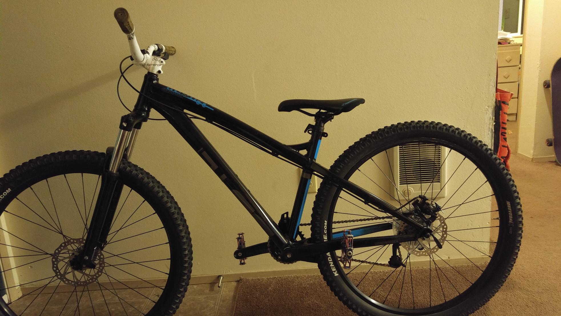 Diamondback Hook Black