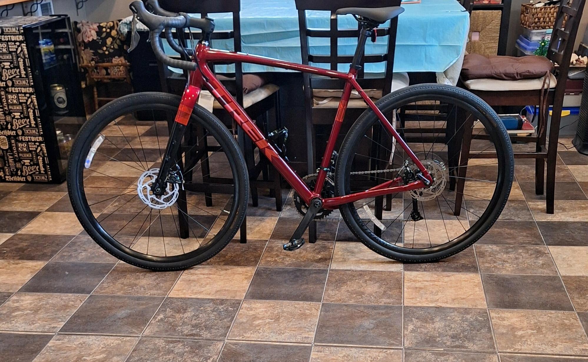 2025 Trek Red