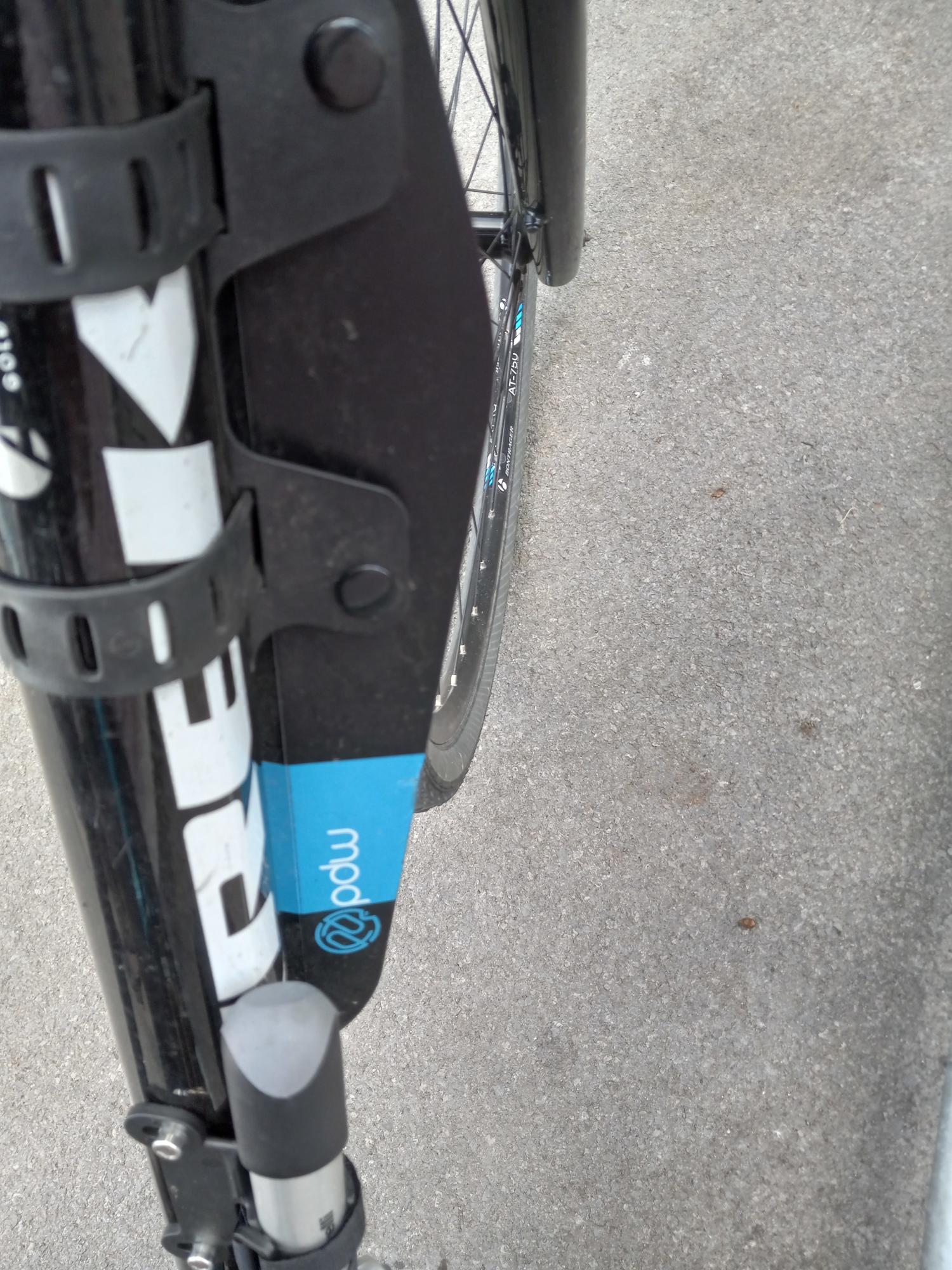 Trek 8.3 DS Black and Blue