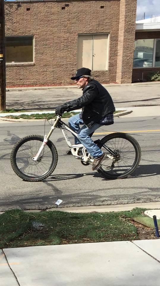 2010 Specialized Demo 8 I White