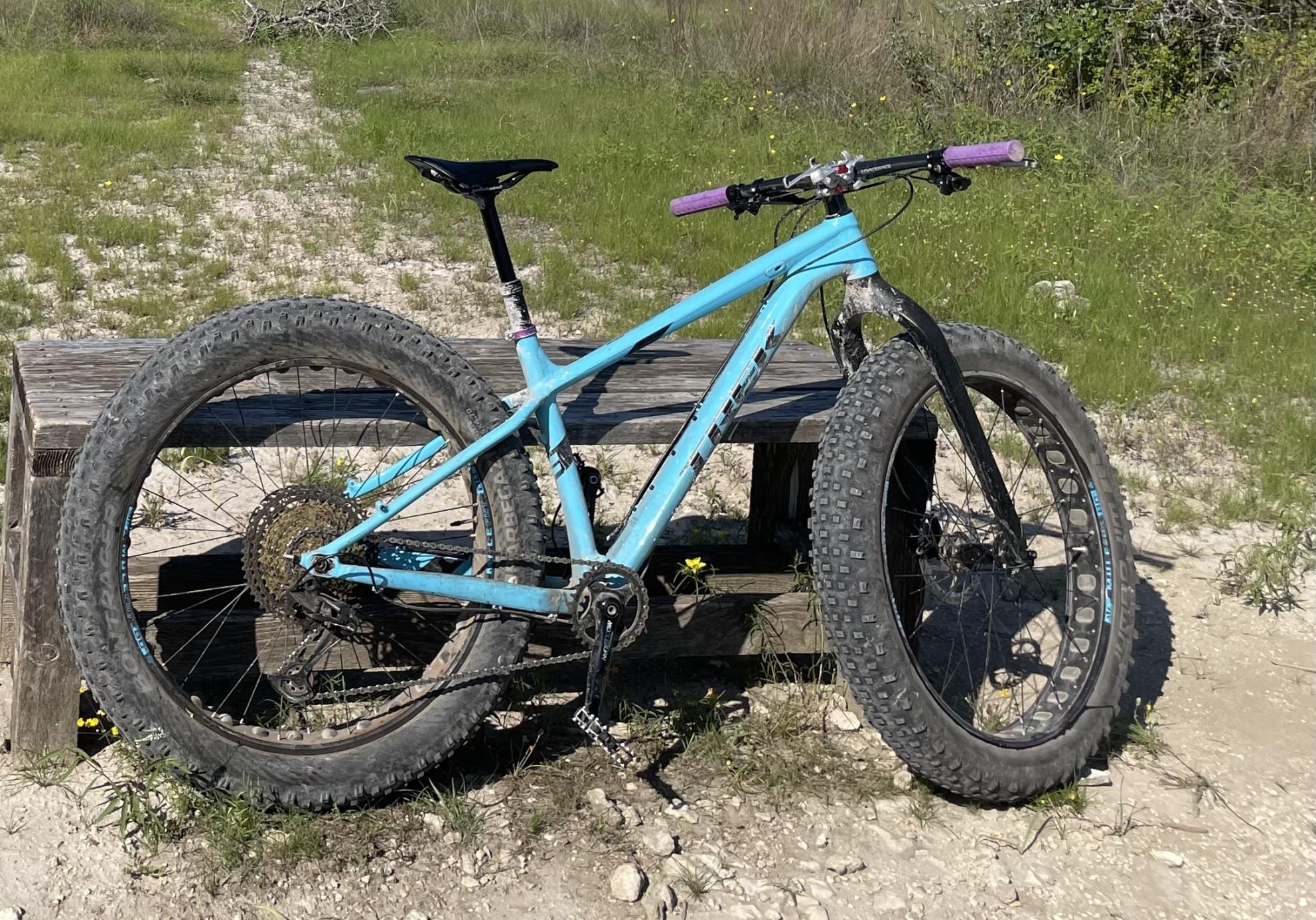 2017 Trek Farley 5 Blue