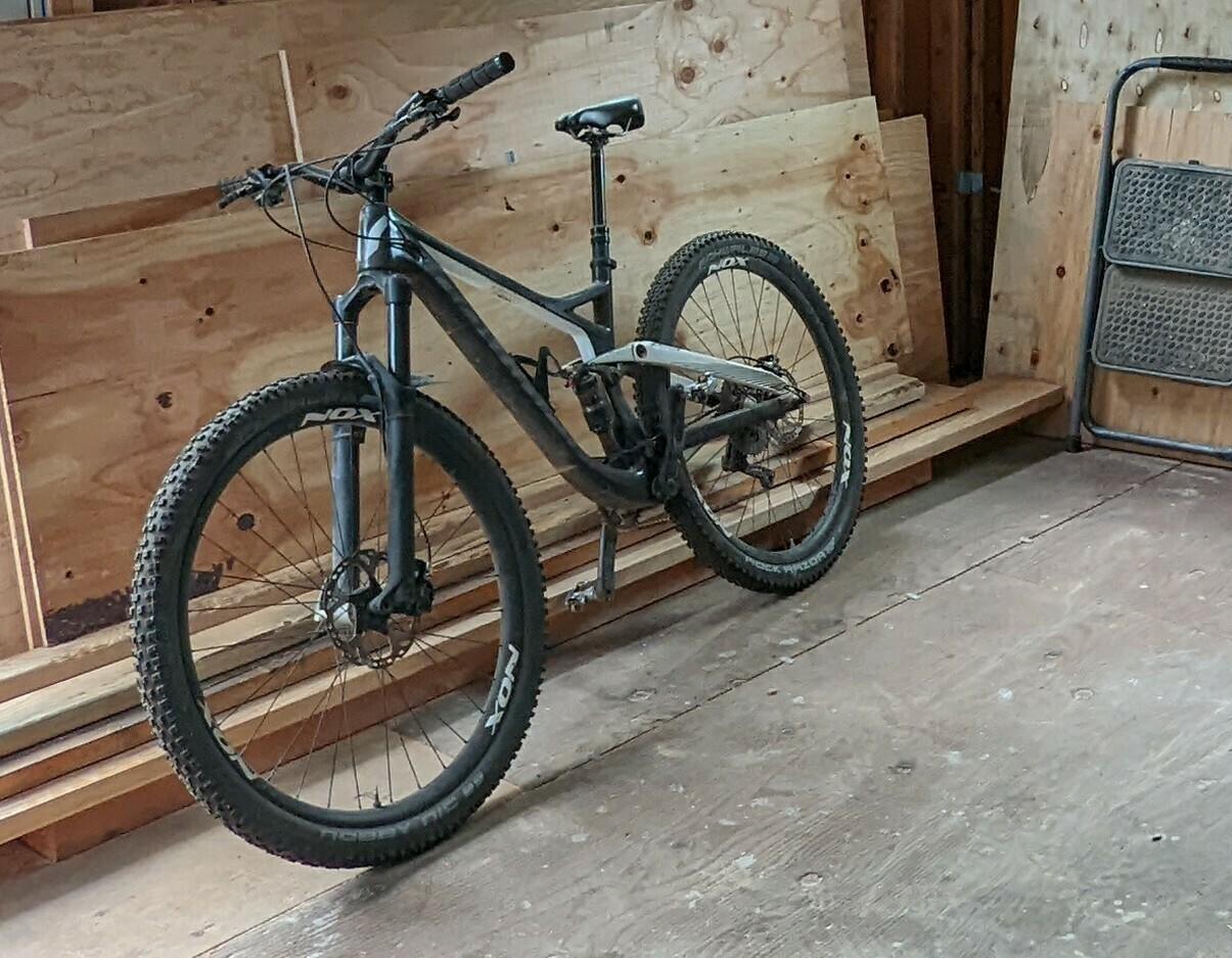 2016 Devinci django Black