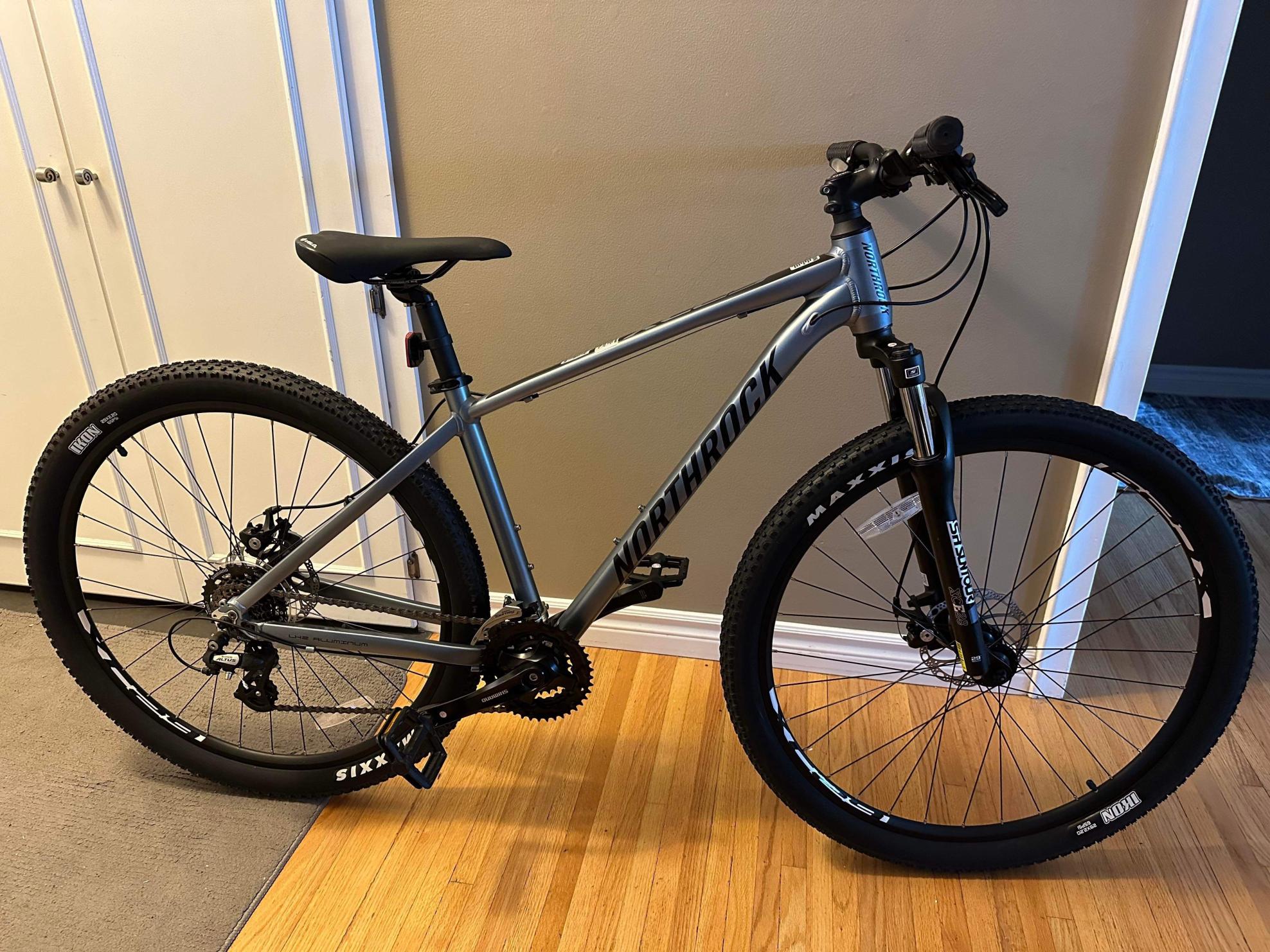 2023 Northrock Mountain bike Black