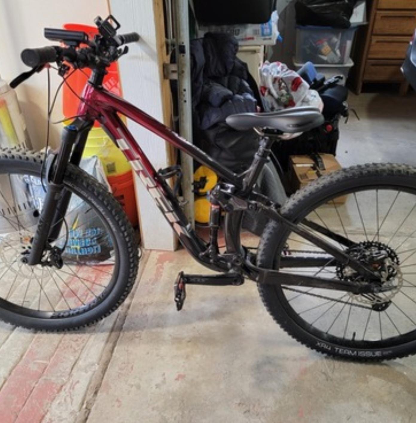 2021 Trek Fuel EX 8 XT Red and Black