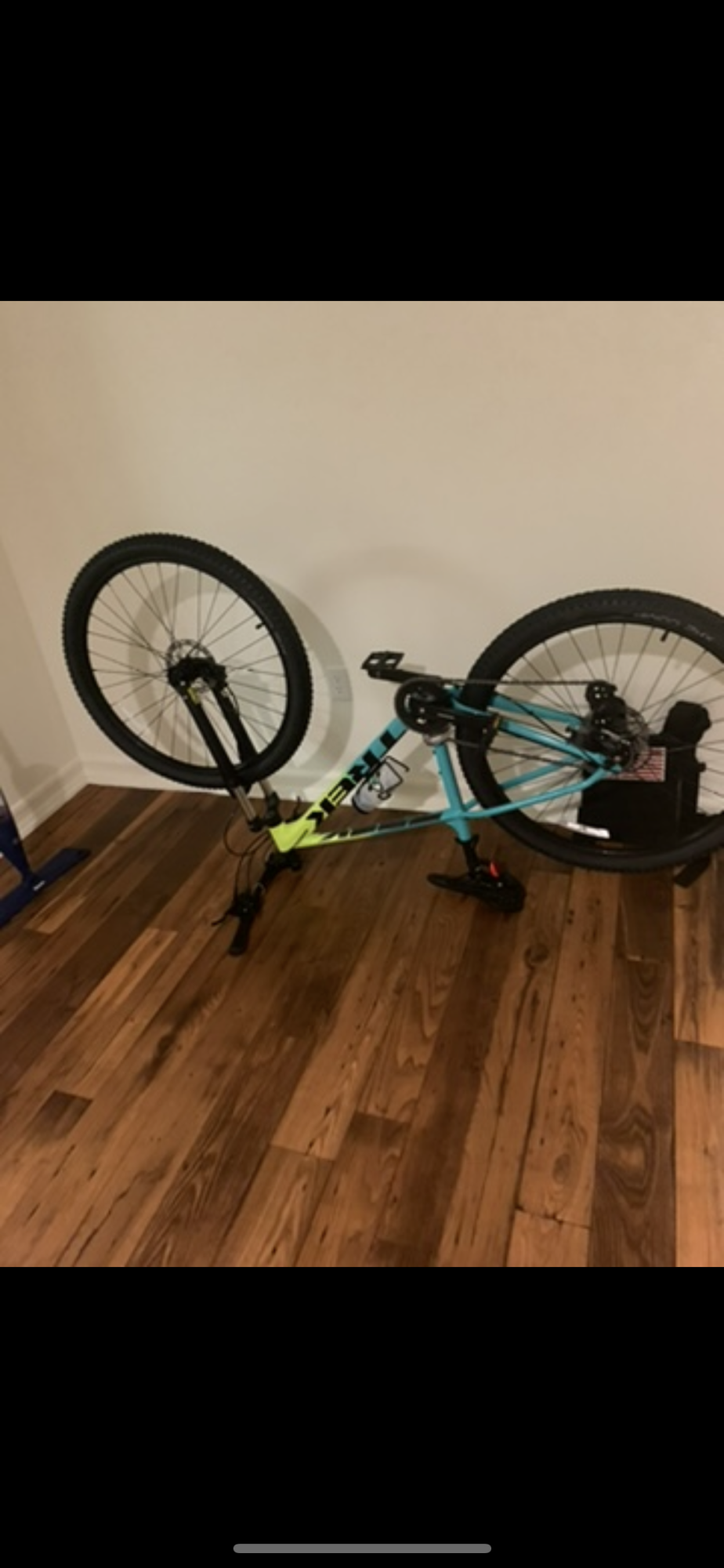 2022 Trek Marlin 5 ML 2 Blue and Green