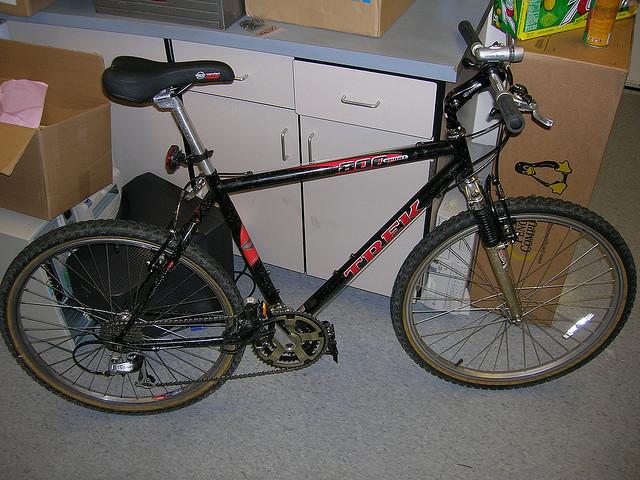 2015 Trek 800 Black and Red