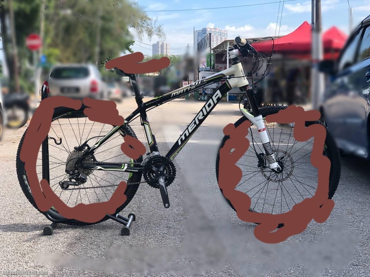 Merida Bikes Matts Champion Lite Black and White