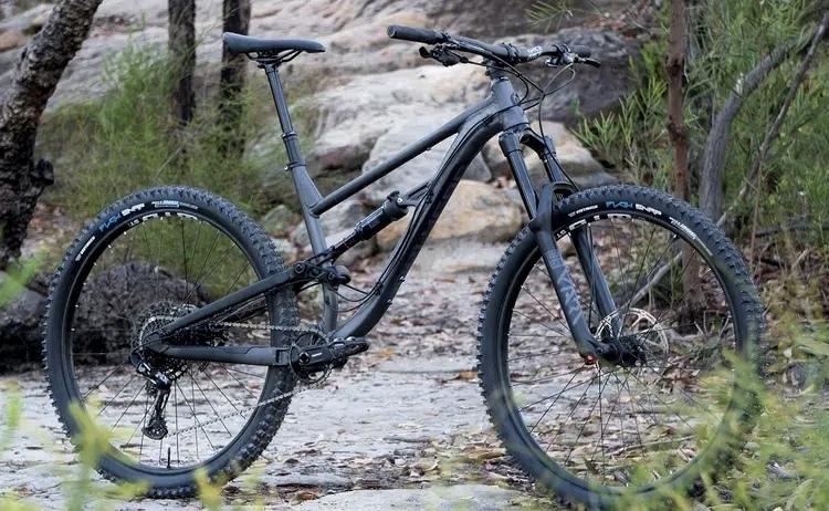2021 Polygon Vander N7 Black