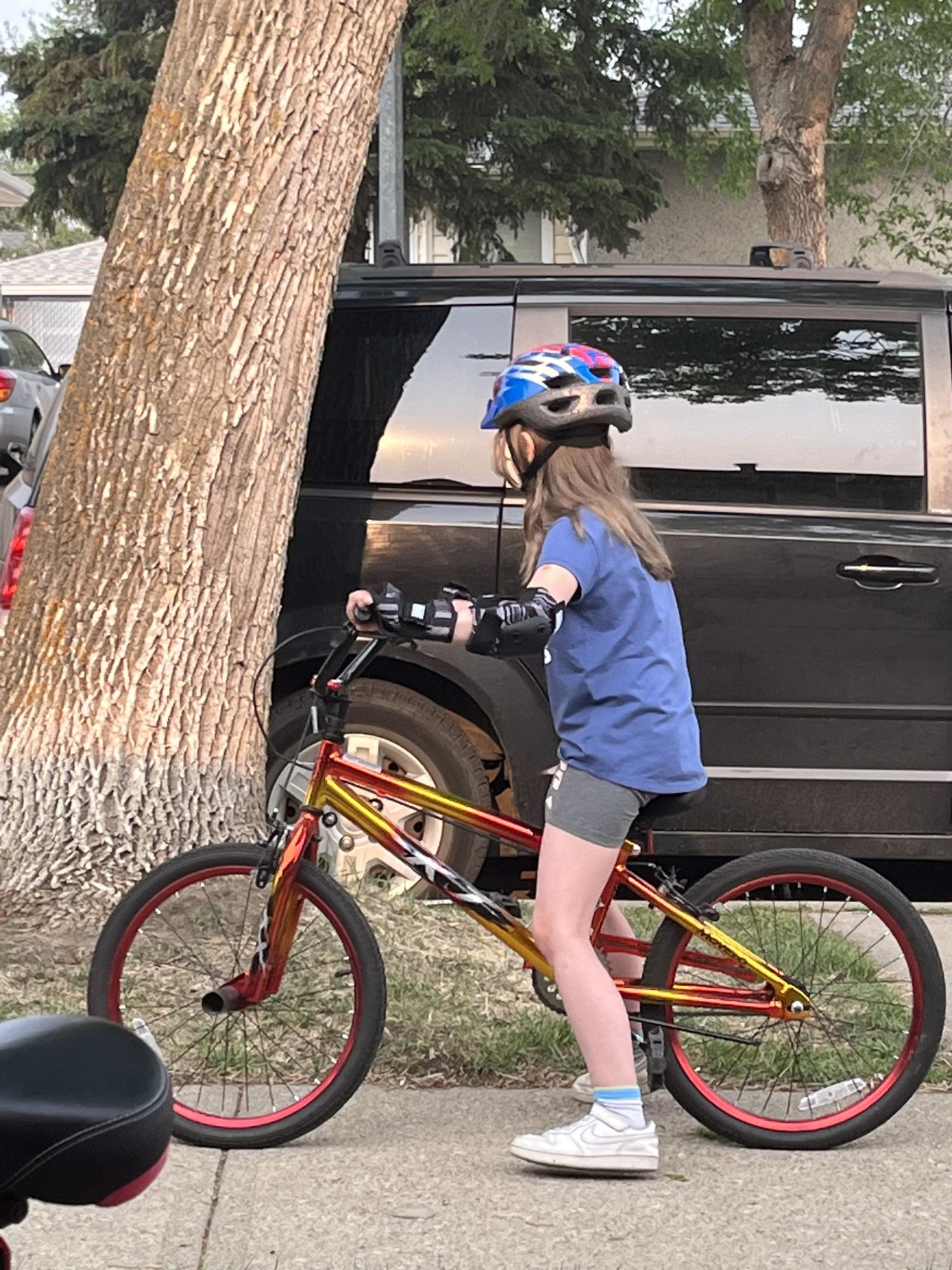 Movelo K7 Orange and Red