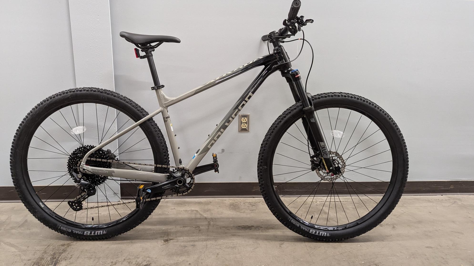 2024 Polygon Xtrada 7 Black